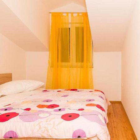 Apartments Villa-Ines Center Vodice Eksteriør bilde