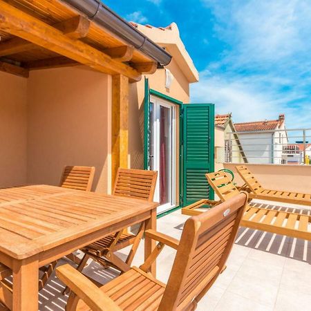 Apartments Villa-Ines Center Vodice Eksteriør bilde