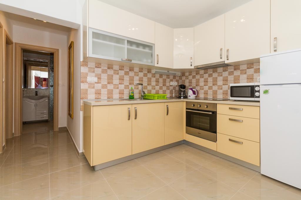 Apartments Villa-Ines Center Vodice Eksteriør bilde
