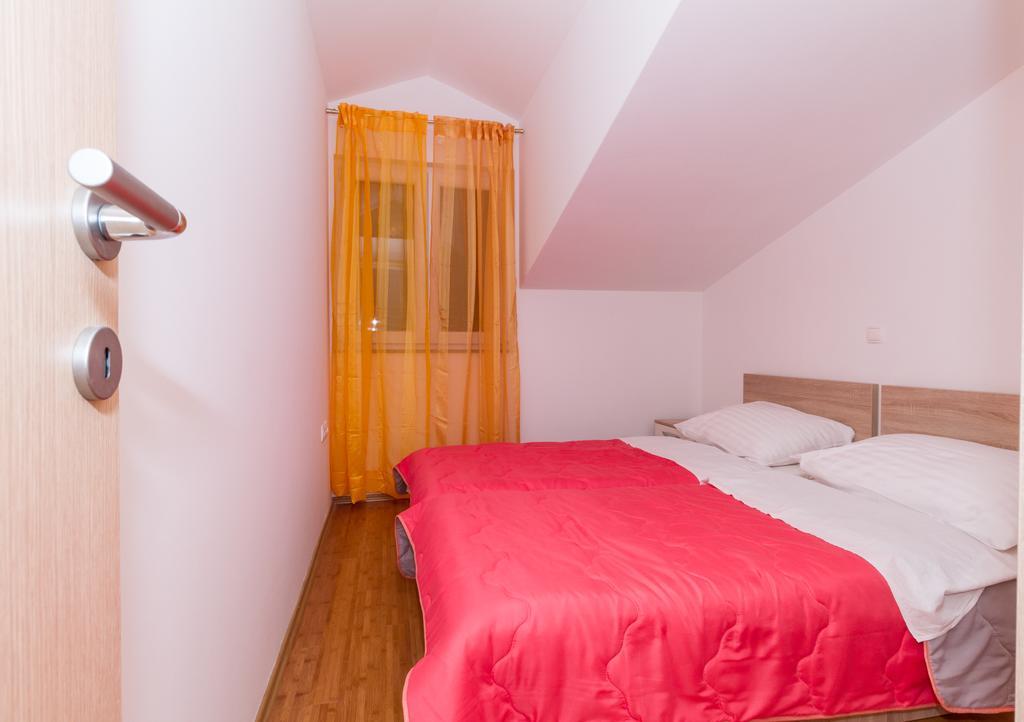 Apartments Villa-Ines Center Vodice Eksteriør bilde