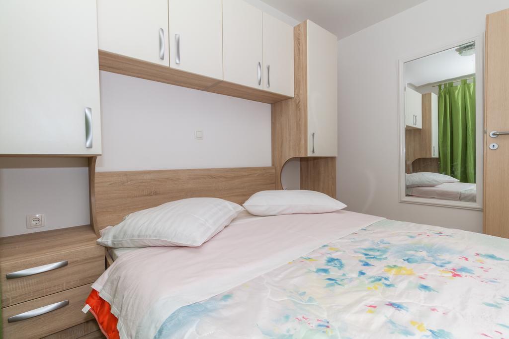 Apartments Villa-Ines Center Vodice Eksteriør bilde
