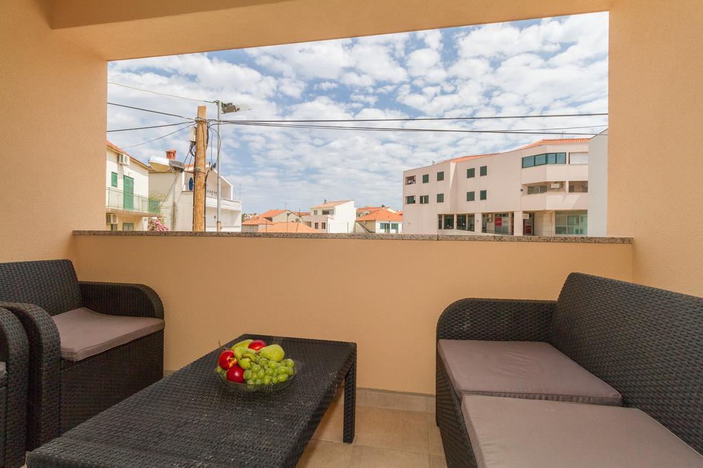 Apartments Villa-Ines Center Vodice Eksteriør bilde