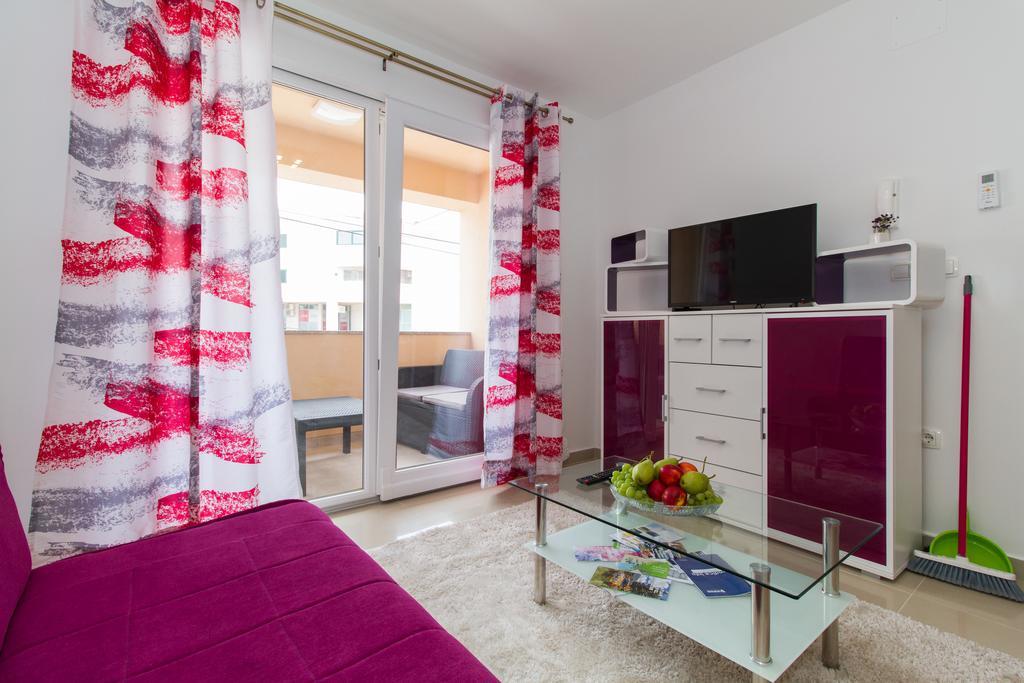 Apartments Villa-Ines Center Vodice Eksteriør bilde