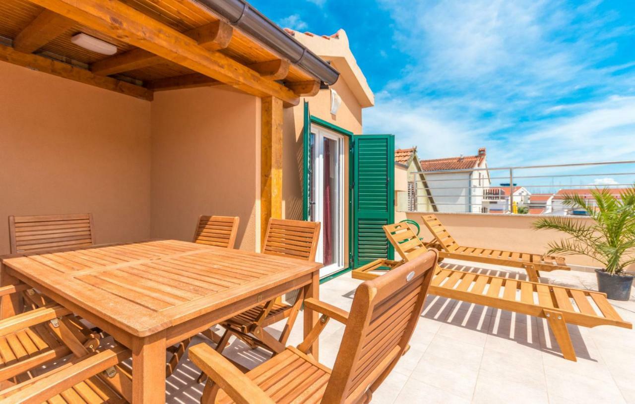 Apartments Villa-Ines Center Vodice Eksteriør bilde